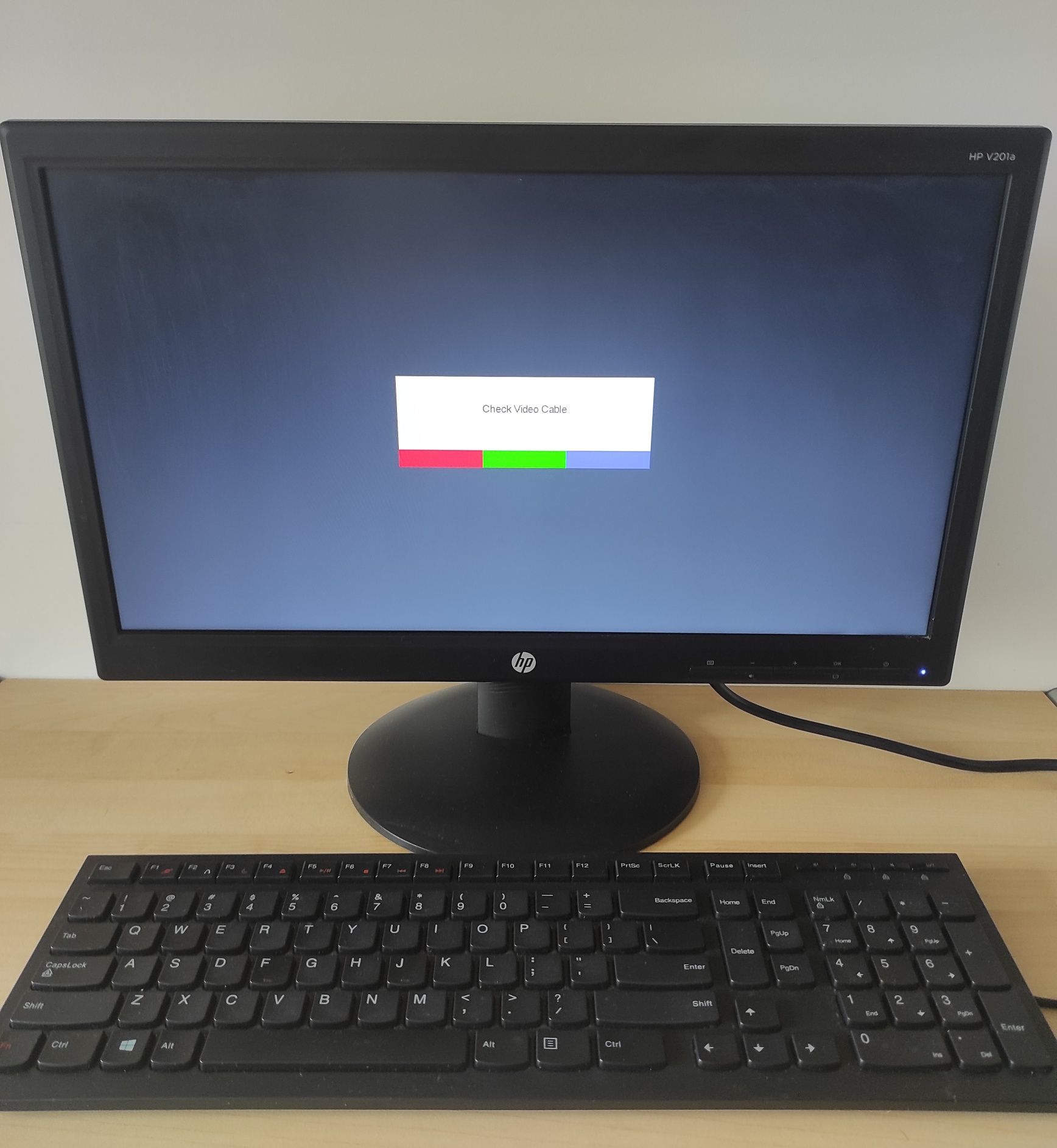 Monitor HP V201a + klawiatura