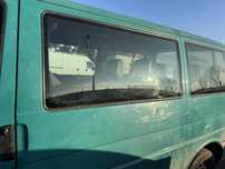 VW Transporter T4 szyba karoseryjna lewa środkowa środek
