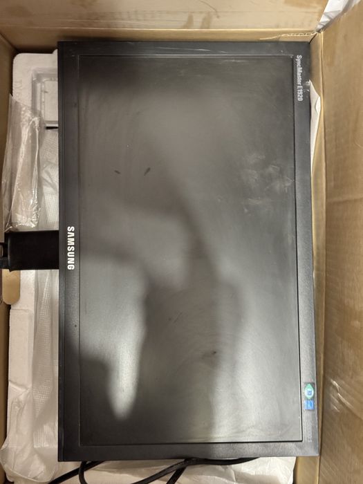 Монитор Samsung