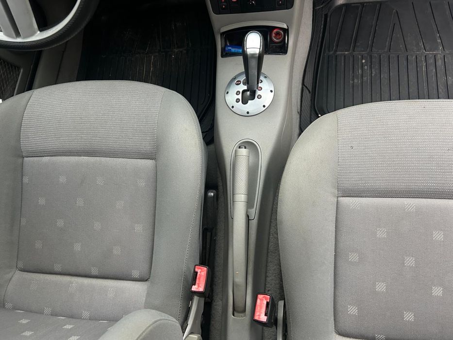 Авто Volkswagen Lupo