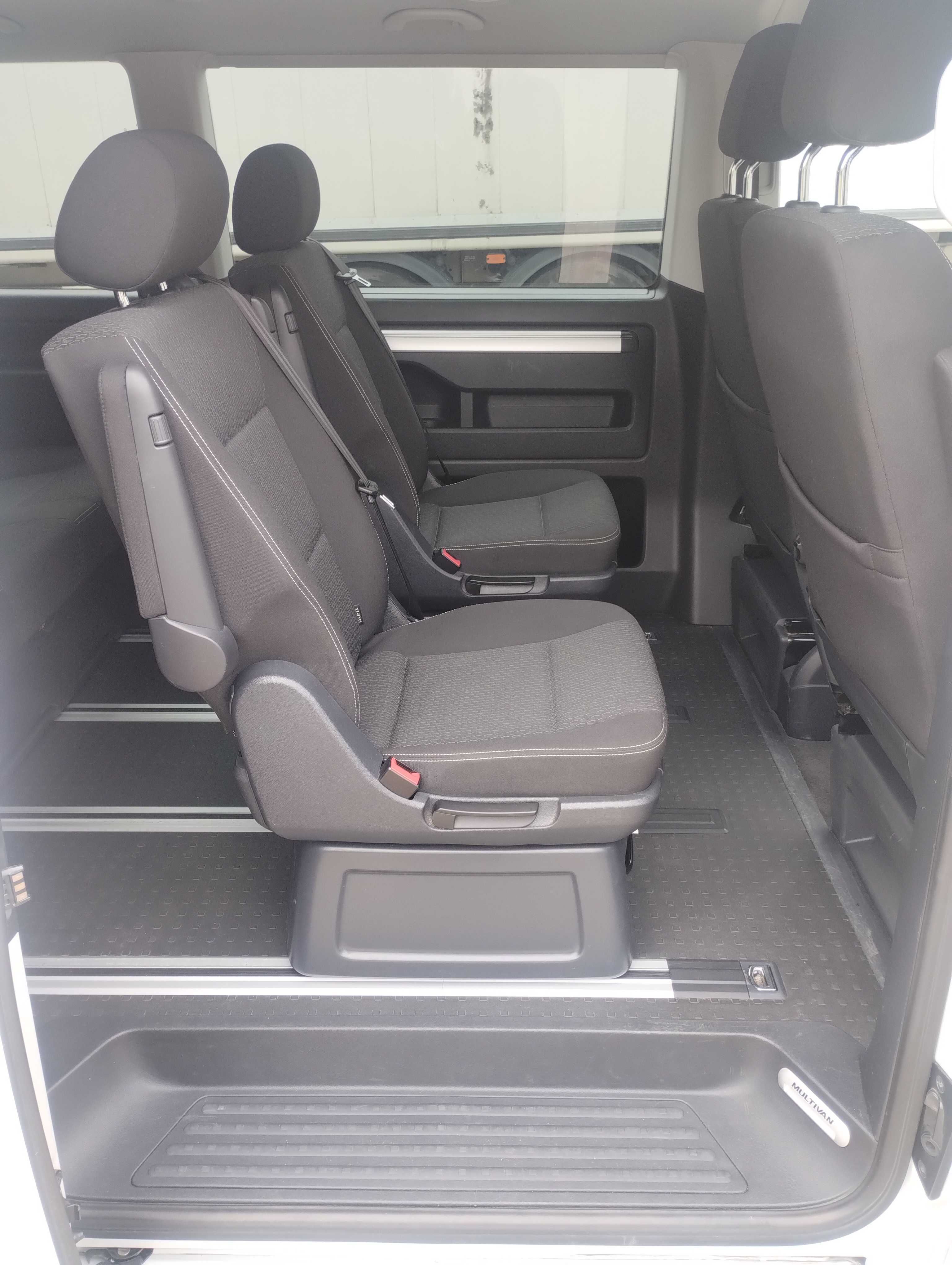 VW Multivan 2.0 TDI, moc 150KM, 2016r 7 osobowy