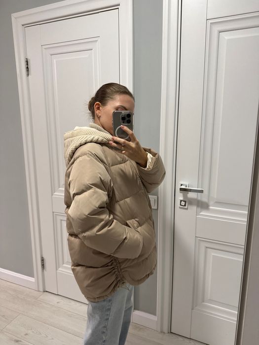 Зимова тепла куртка на пуху