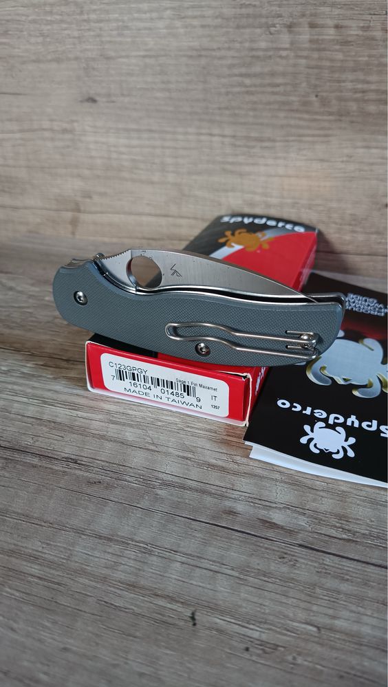 Spyderco Sage 1 Maxamet складний ніж. Оригінал!