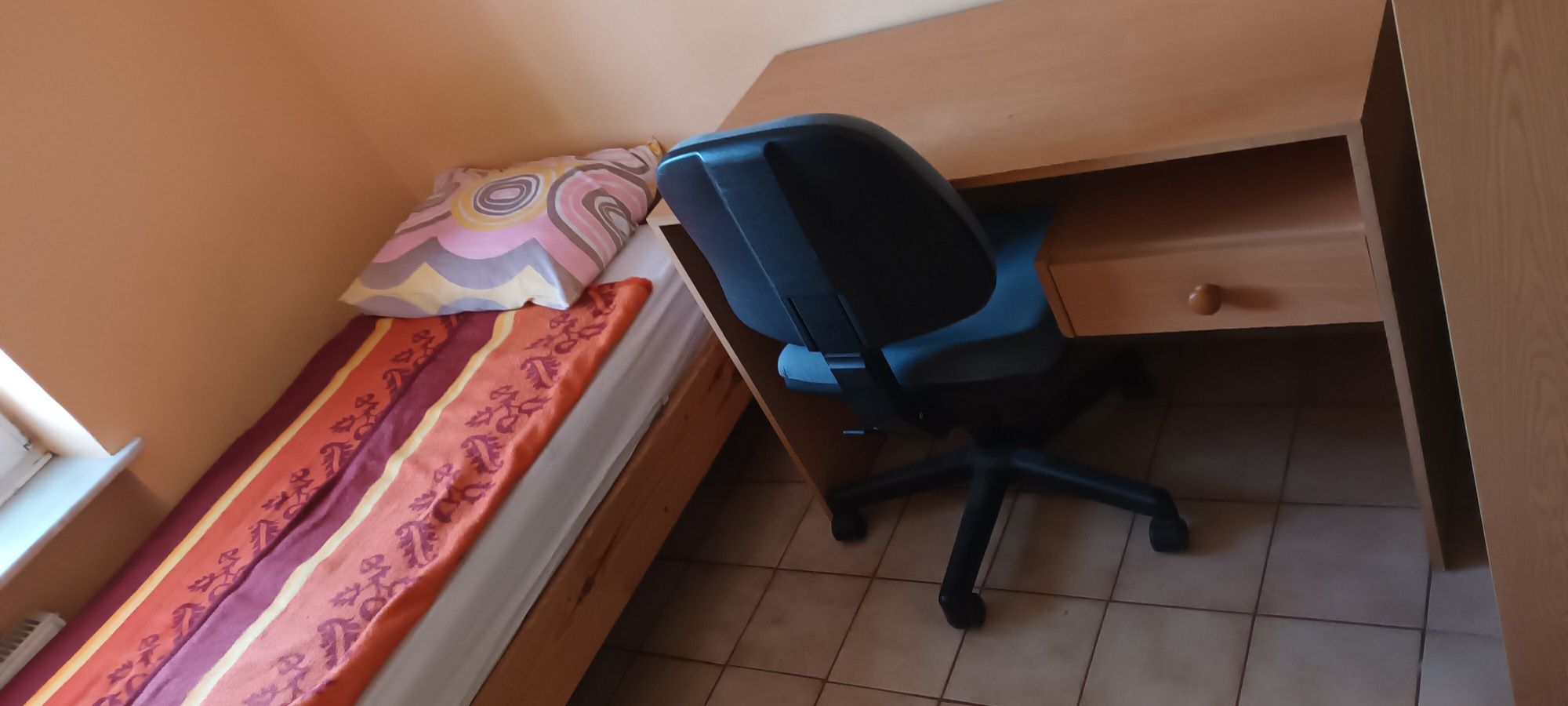 Do wynajęcia umeblowany pokój okolice Korony