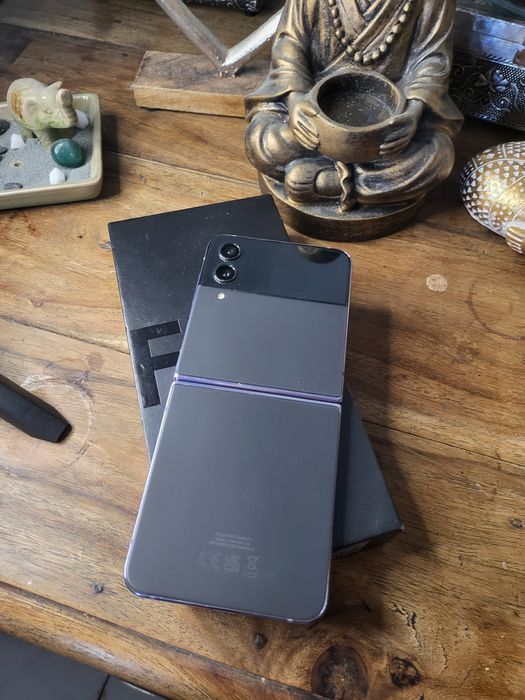Samsung Flip 4 desbloqueado novo