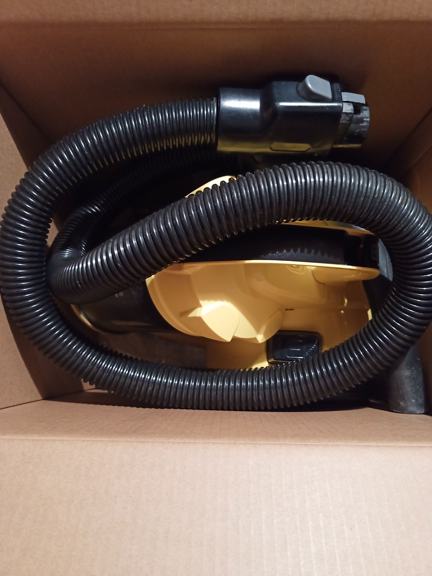 Odkurzacz bezworkowy KARCHER VC 3 1.198-125.0 750W