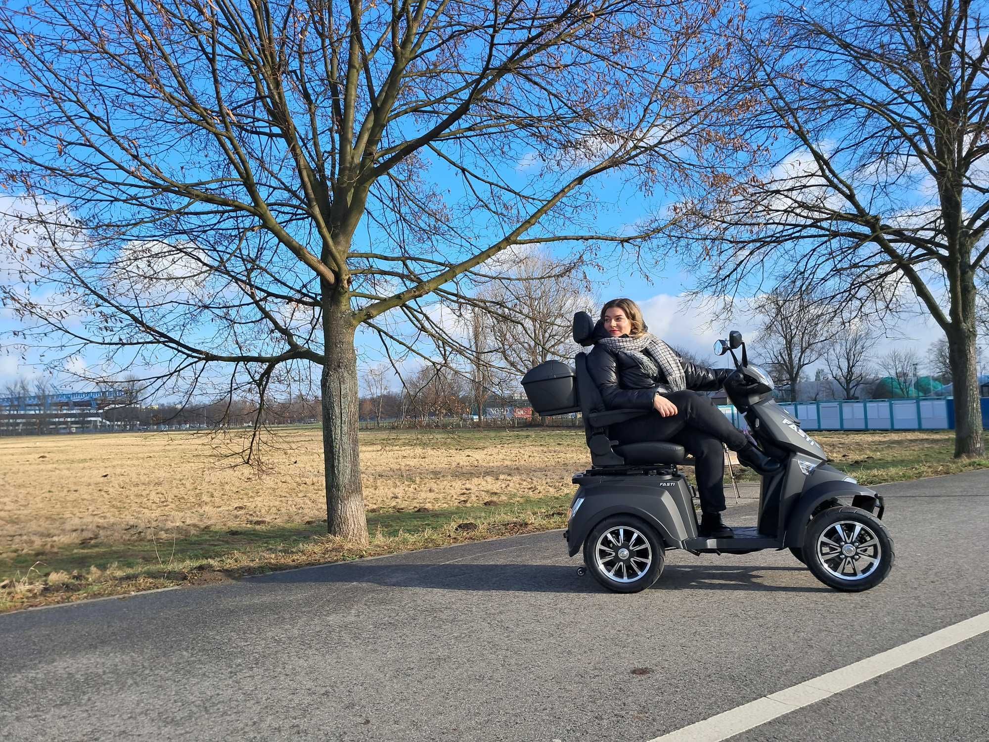 ELECTRORIDE FASTI 4 Max: Elektryczny skuter czterokołowy, czarny