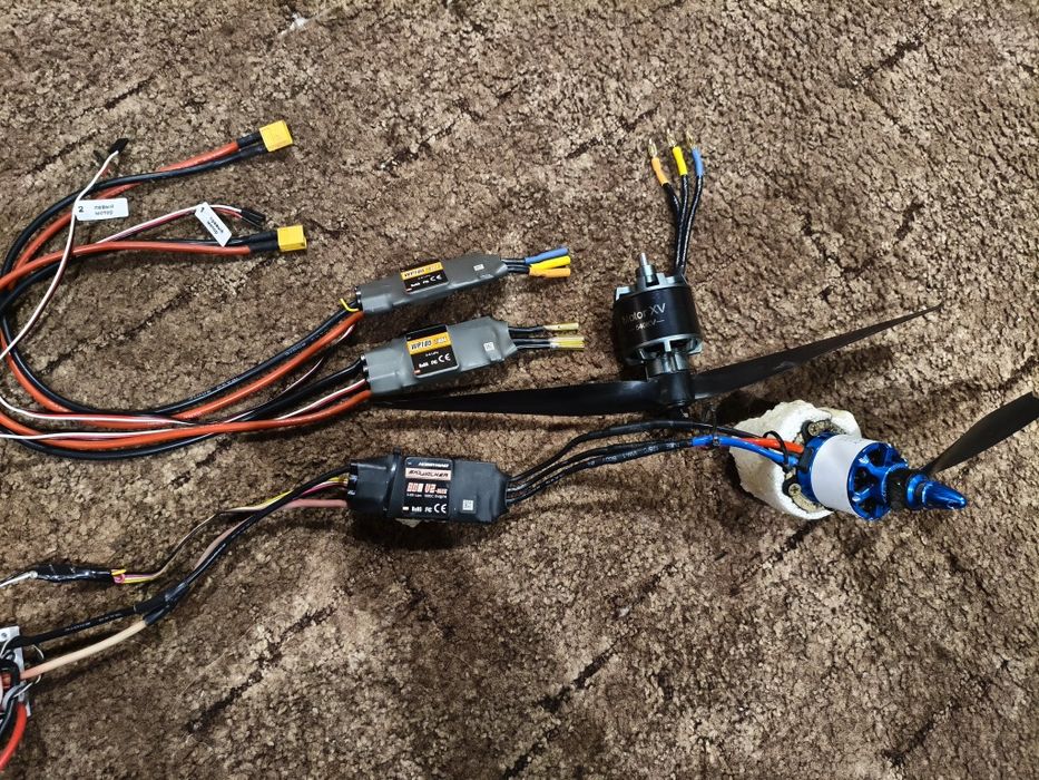 Комплектуючі бпла літакового типу