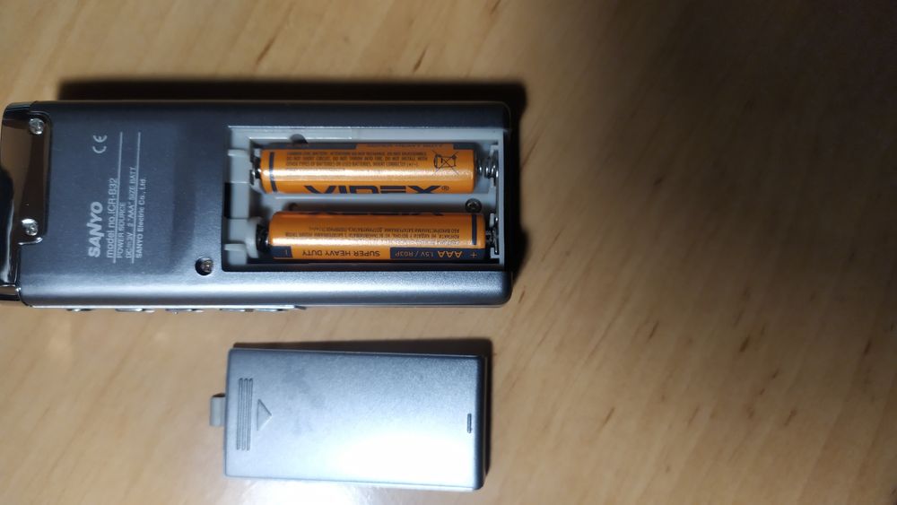 Продам цифровой диктофон SANYO