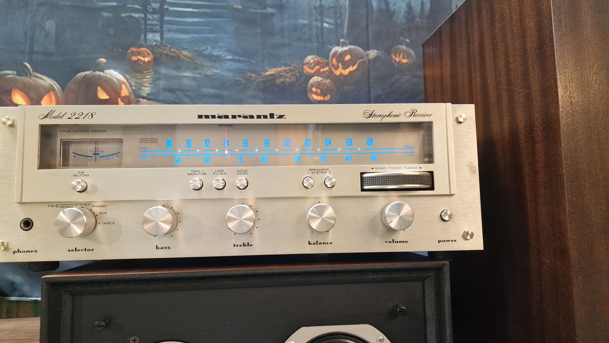 Marantz 2218 Reciever