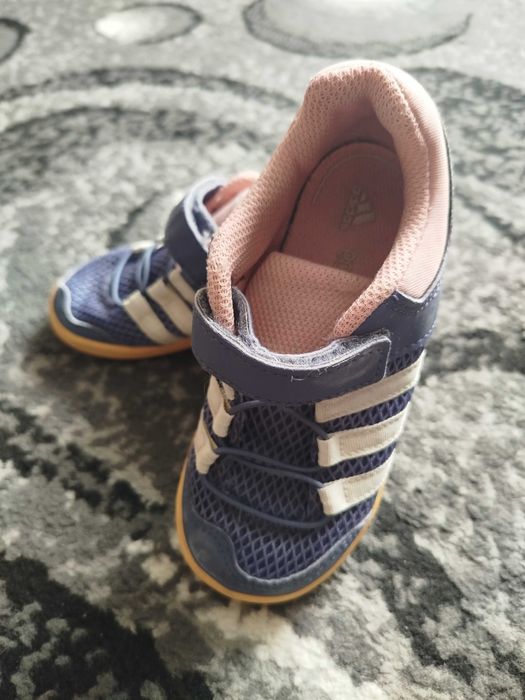 Buty dla dziewczynki