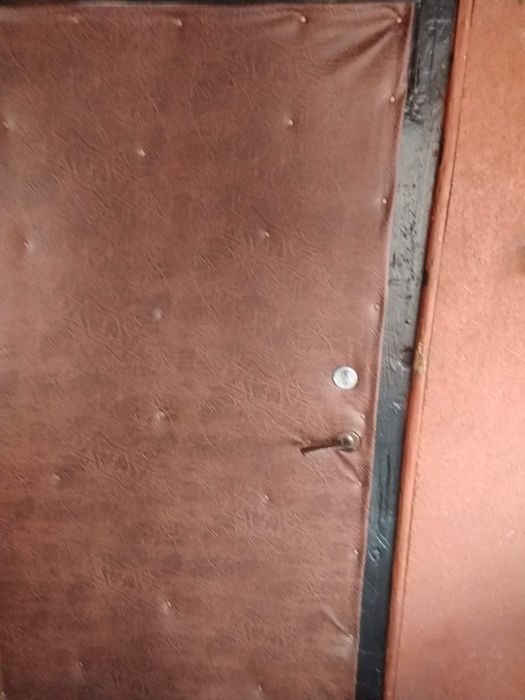 Гарний будинок в мальовничому селі...