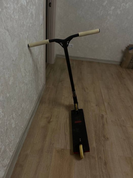 Продам трюковий самокат