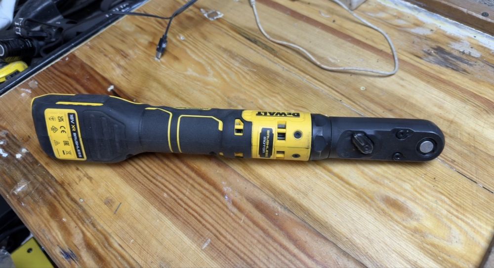 Grzechotka akumulatorowa Dewalt DCF510  1/2 3/8   XR 18v