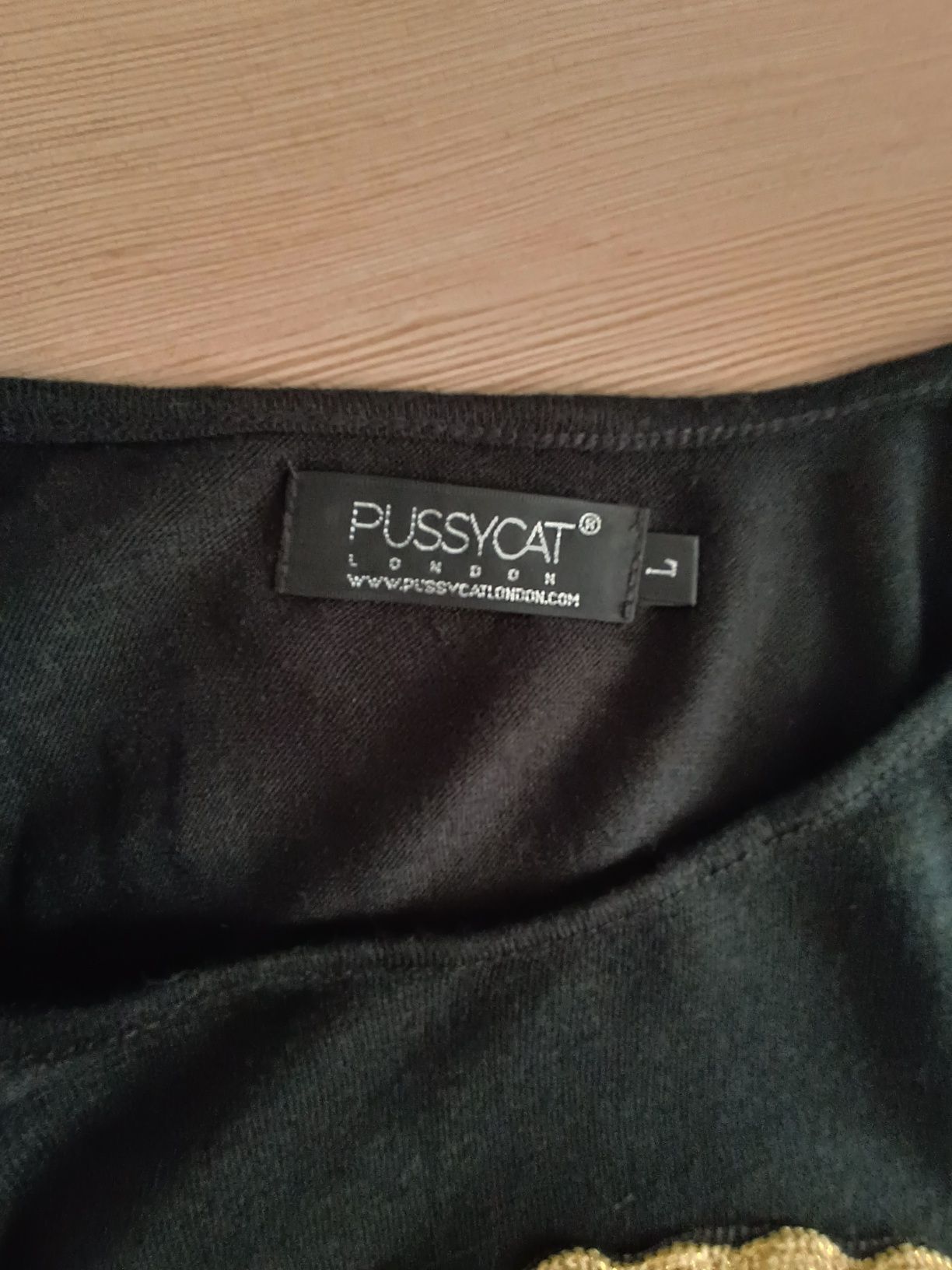 Czarna bluzka firmy Pussycat nowa rozmiar L / XL