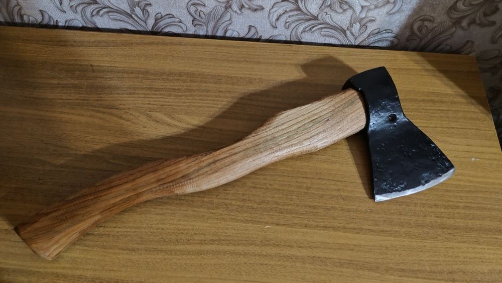 Средний коварный топор времён СССР