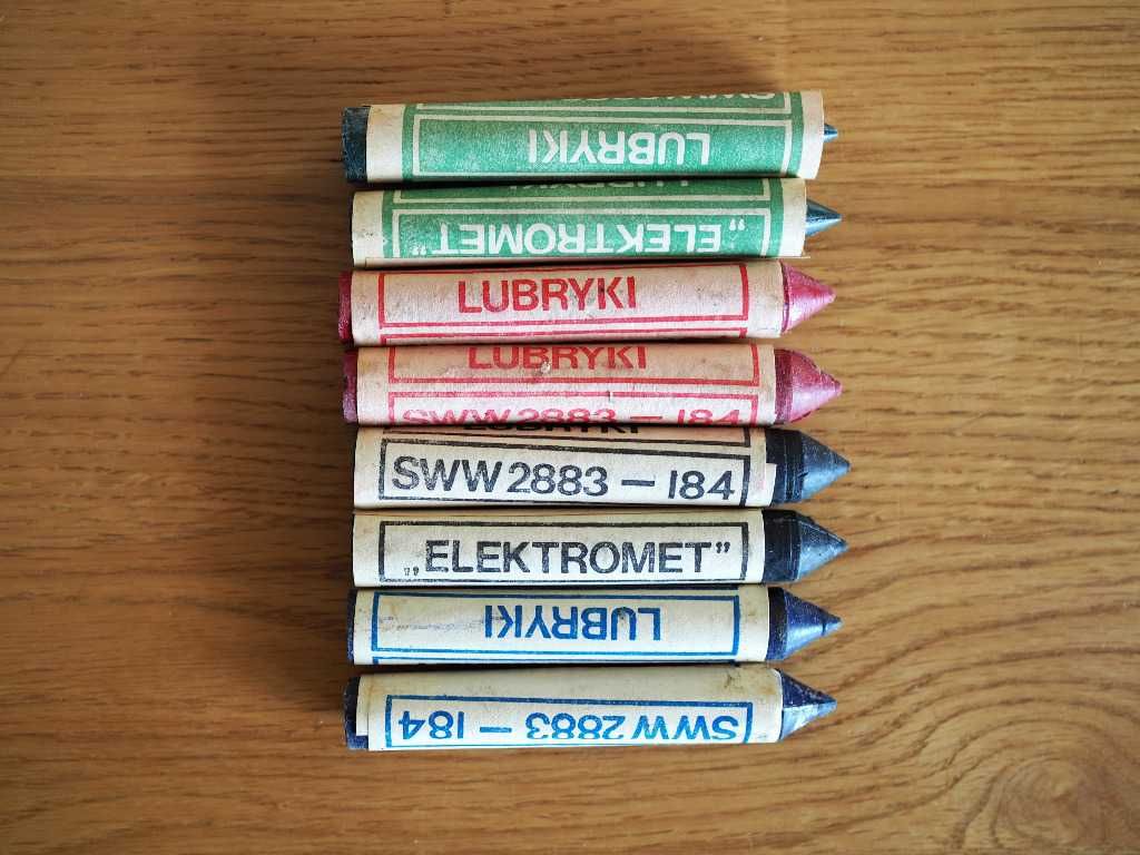 Lubryki kredki PRL