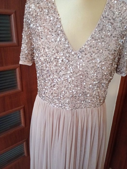 Sukienka z cekinami 42