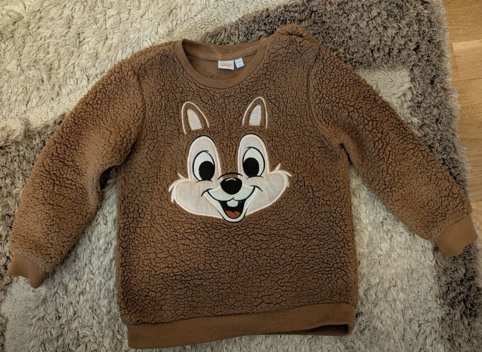 Ciepła bluza dziecięca w rozmiarze 98