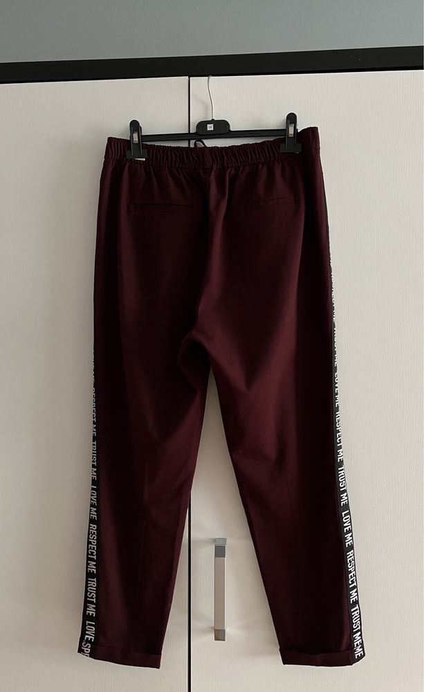 Spodnie bordowe bershka M/38 !!