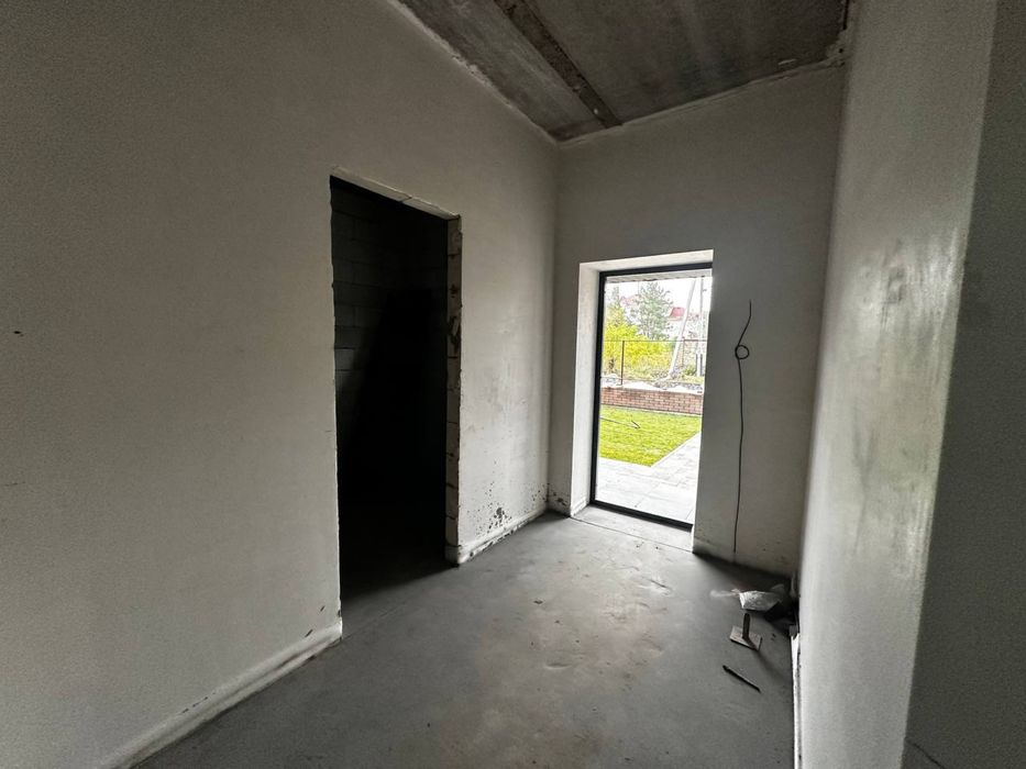 Будинок з прямим виходом до Лісу та чистовим оздобленням!