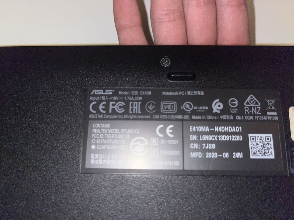 Portátil ASUS E410M