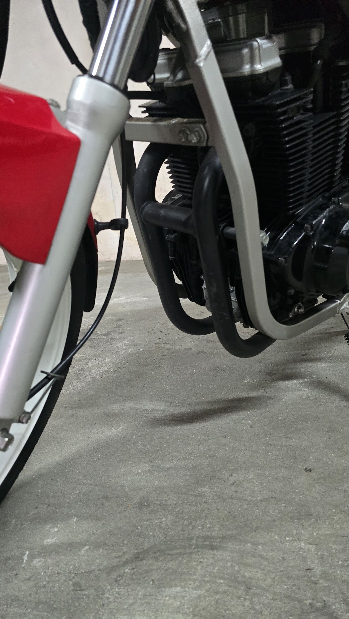 Suzuki Gs 500E com Apenas 1700klm!! Mota completamente Original.