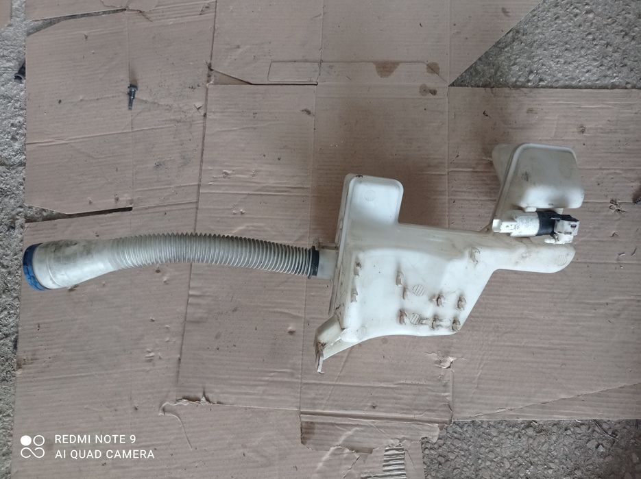 Бачок омывателя PEUGEOT 308 2007-2013 9681207880