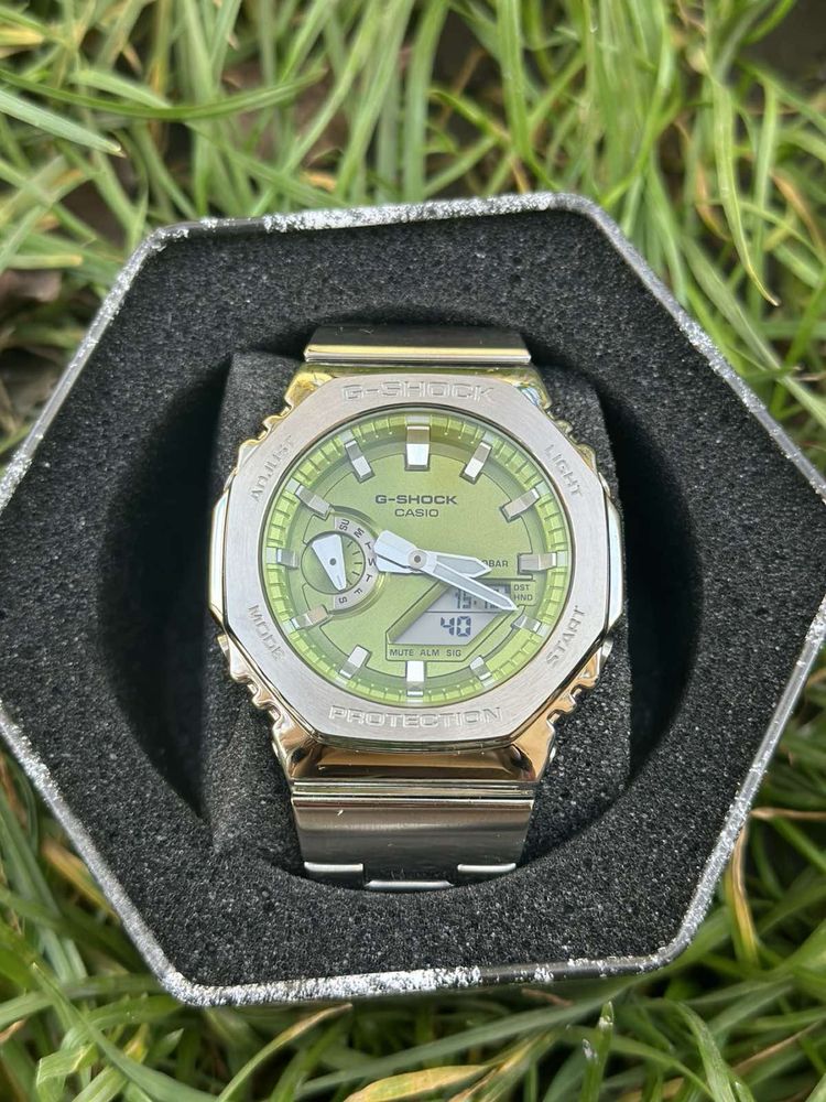 Casio G-SHOCK GM-2110D