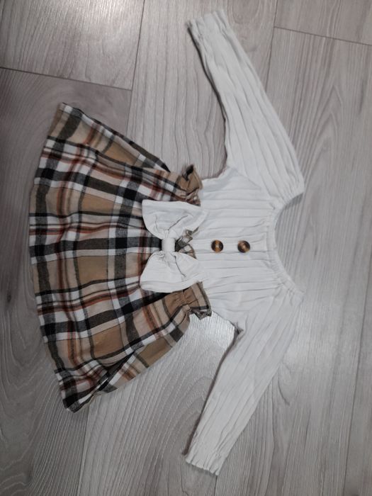 Стильна сукня на осінь для дівчинки