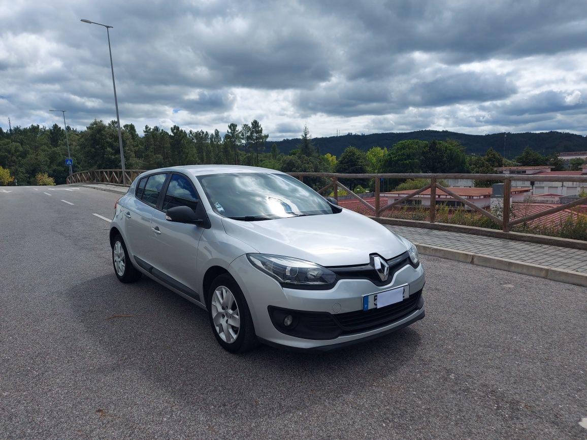 Renault Mégane III 1.5 DCI Confort 6 Velocidades Financiamento