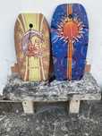 Duas pranchas de crianca