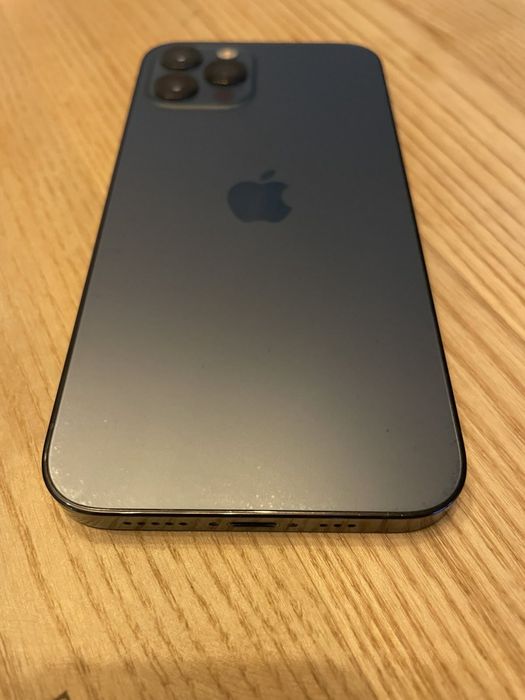 Sprzedam IPhone XII PRO