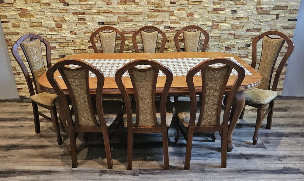 Stół rozkładany 8 krzeseł