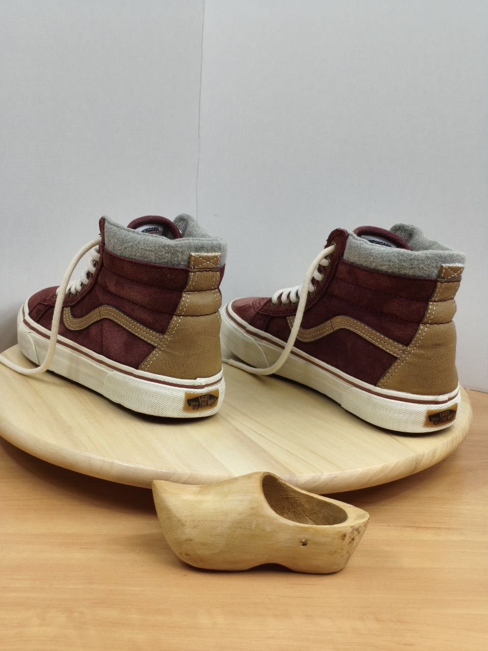 Buty Trampki r.38,5 Vans wysokie zamszowe uniseks