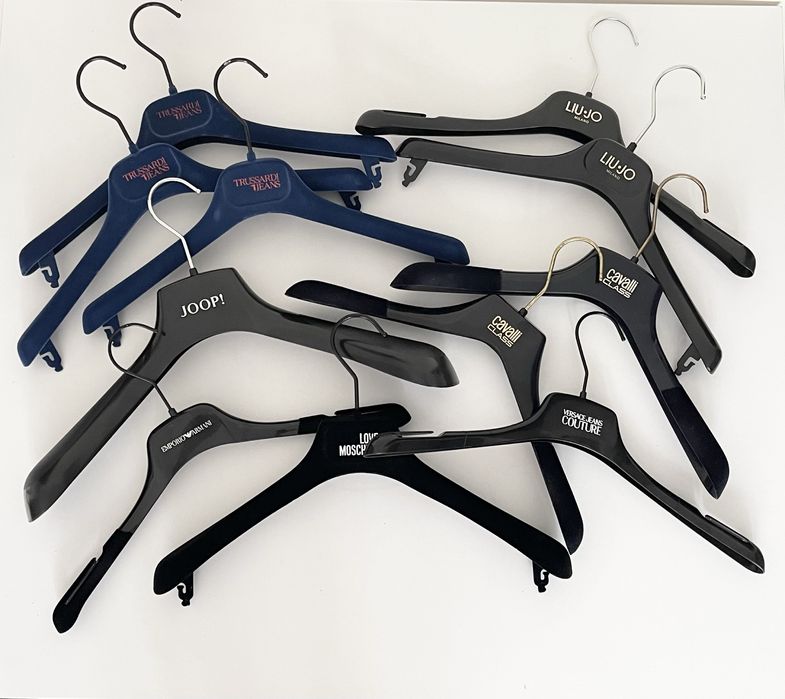 Wieszaki 11szt. Armani Cavalli Moschino Versace LiuJo Joop Trussardi