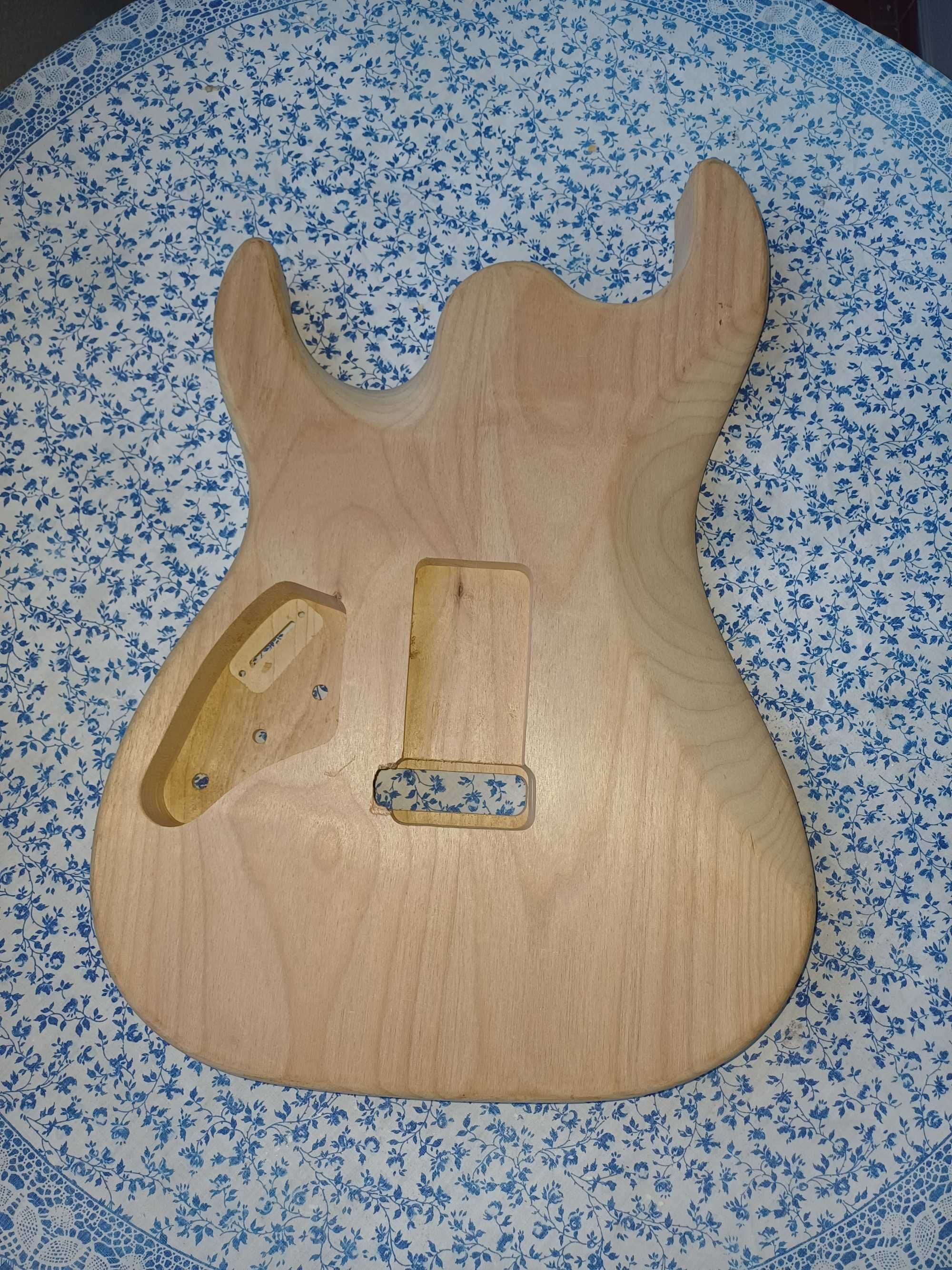 Corpo guitarra Strat Flame maple top