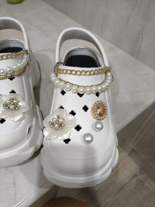 Vendo sandálias lindas