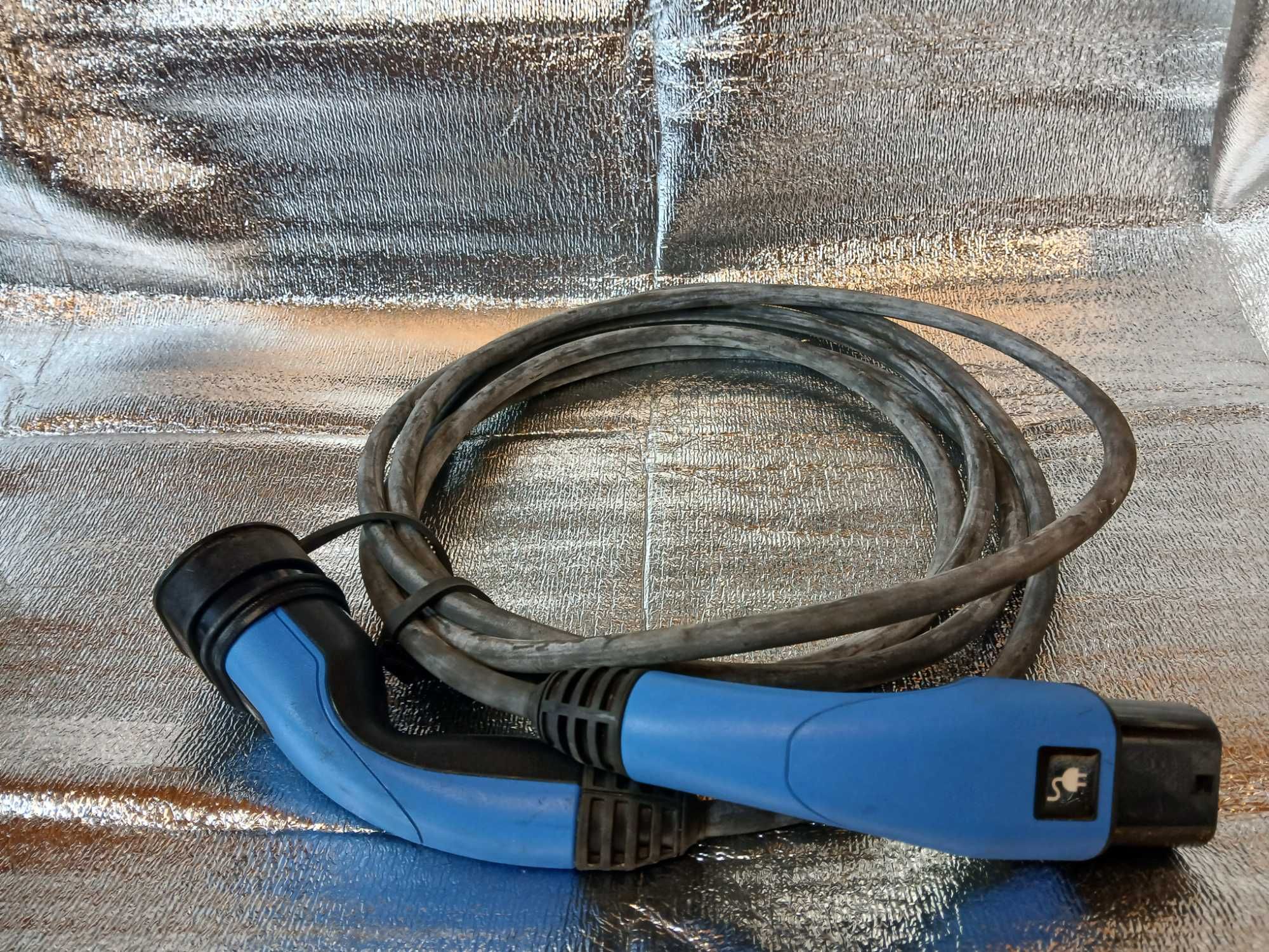 Kabel ładowania LC2ST321 – Oryginalny przewód Typ 2 Jaguar I-Pace