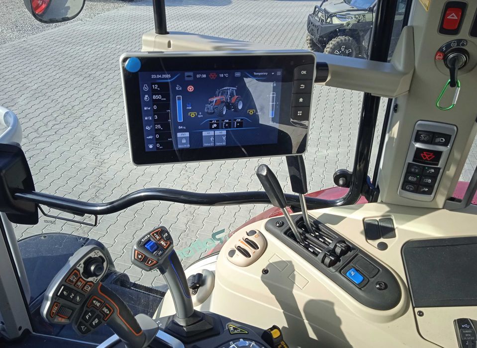 Massey Ferguson 7S155 Dyna 6