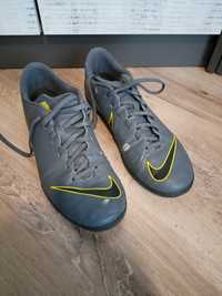 NIKE Mercurial Vapor