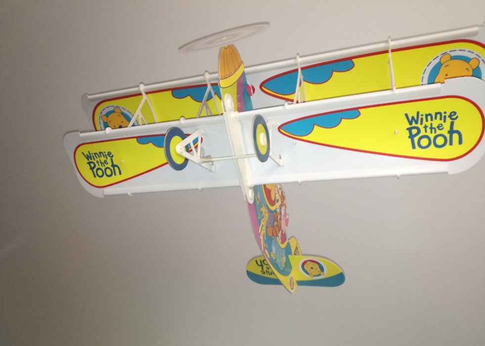 candeeiro quarto criança aviao winnie the pooh