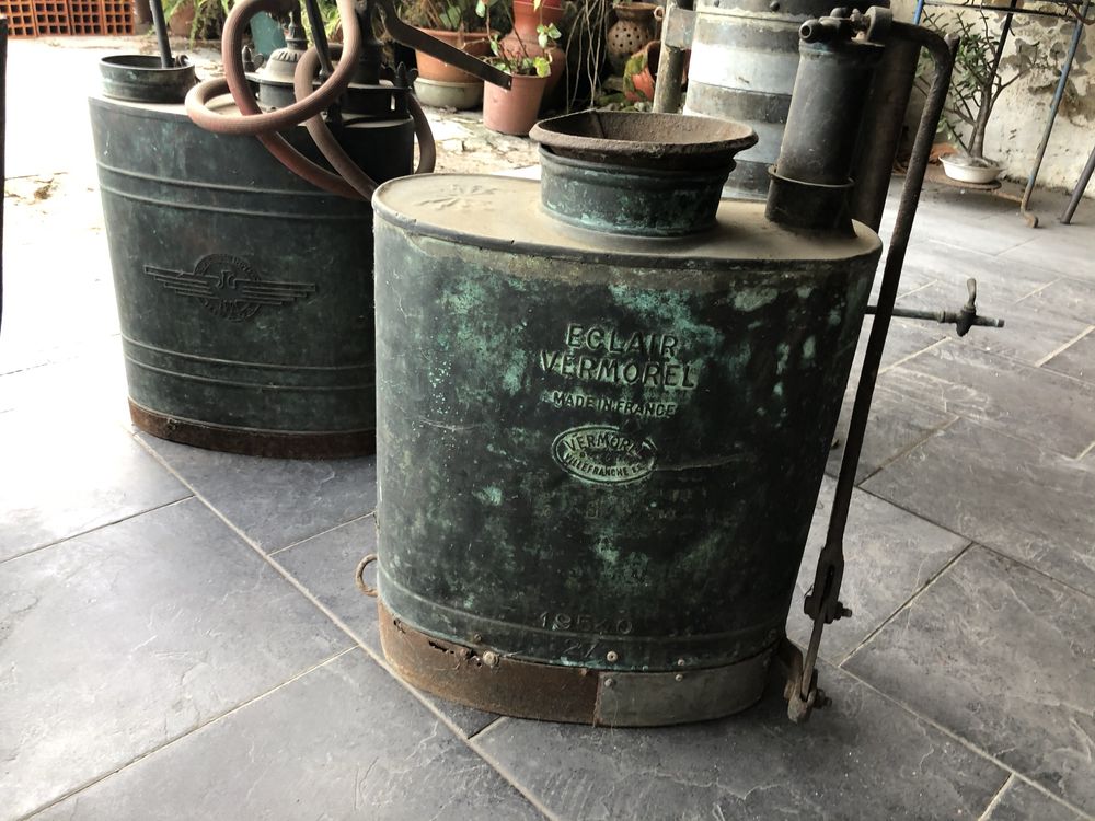 Maquinas de sulfatar antigas em cobre