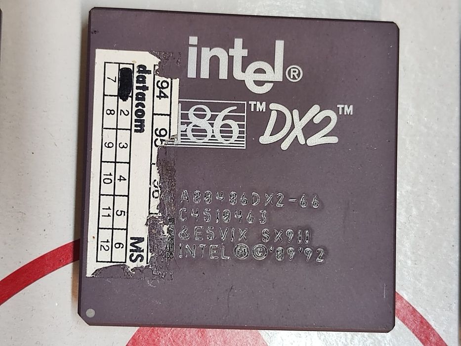 Procesory AMD Intel DX2 Intel Pentium