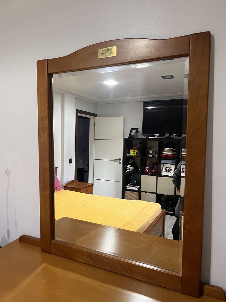 Conjunto de Quarto com Colchao e Comoda