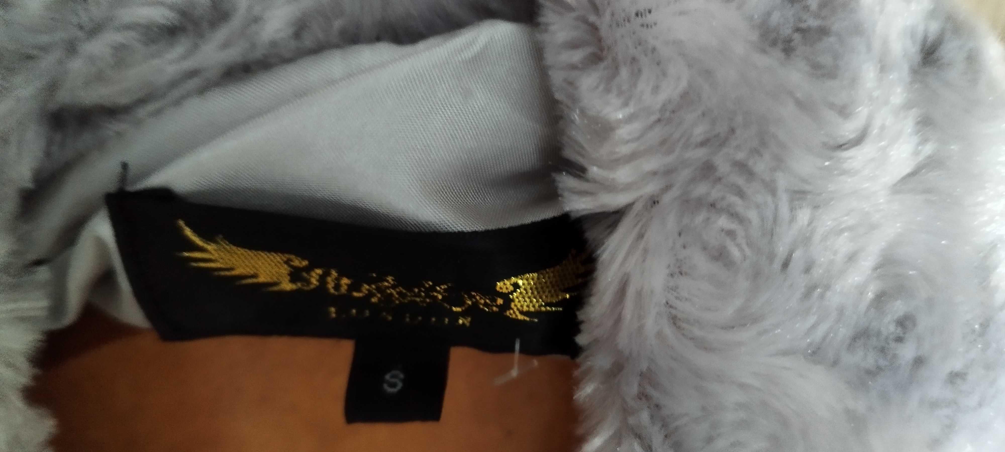 Futerko eleganckie lekkie narzutka
