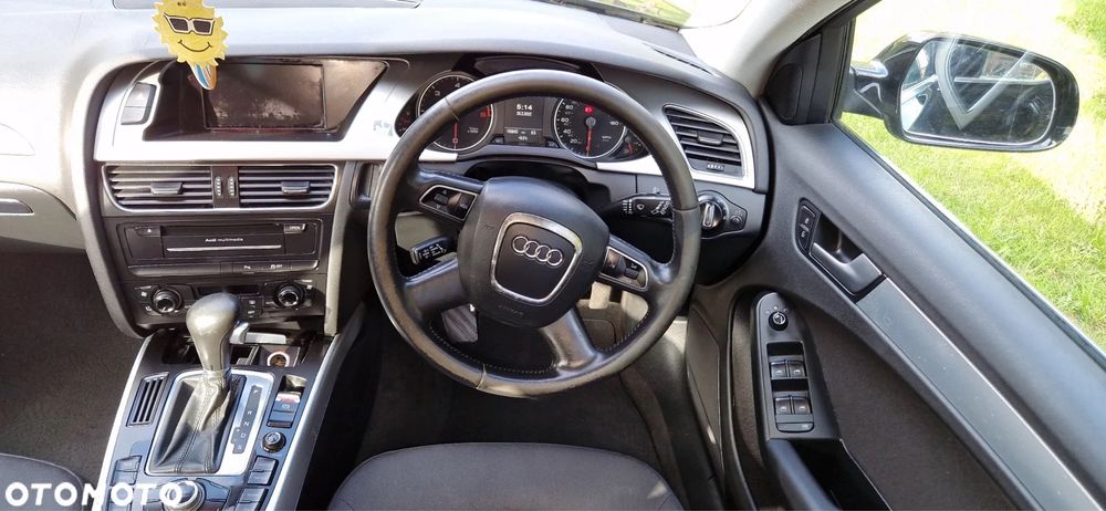 Сидение, консоль, подлокотник. Audi A4 b8 универсал потолок. Козырёк.