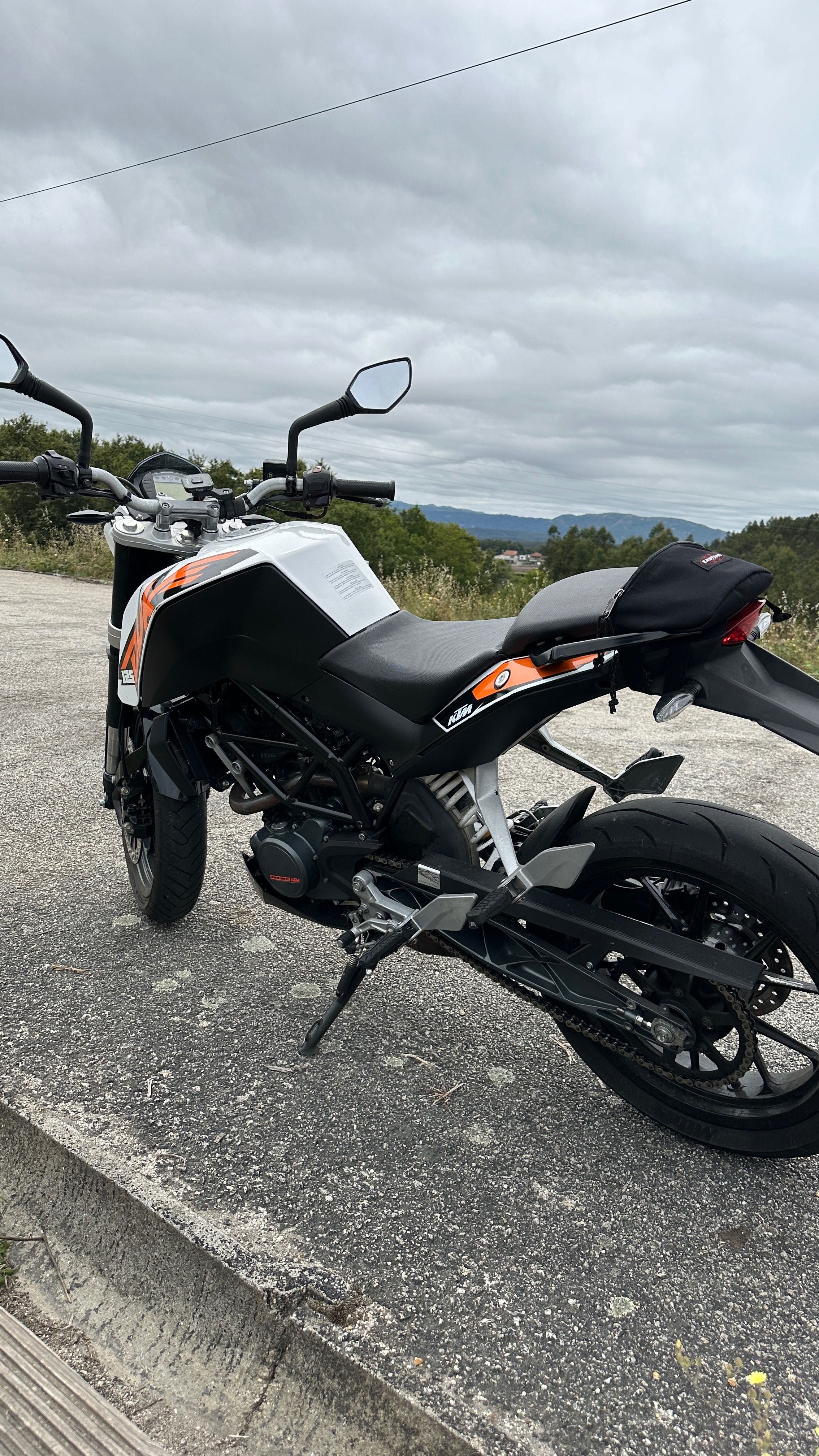 Mota KTM DUKE 125
