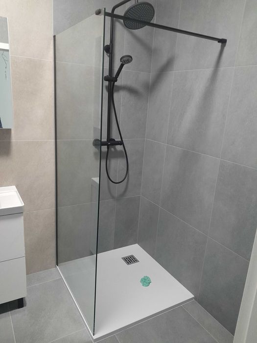 GLazurnik,montaz podłóg drzwi, malarz kompleksowe remonty