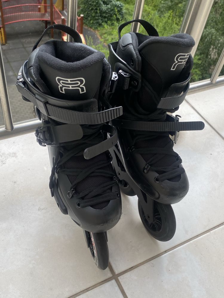 Rolki do jazdy freeskate FR FR3 310 - Czarne